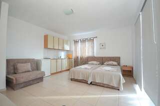 Апартаменты Apartments Dado Добра-Вода Апартаменты (для 4 взрослых)-10